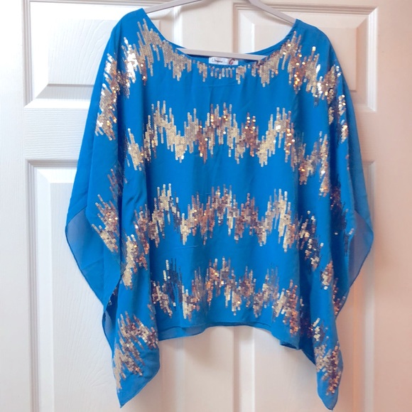 Umgee butterfly metallic gold.  Size medium. - Picture 2 of 4